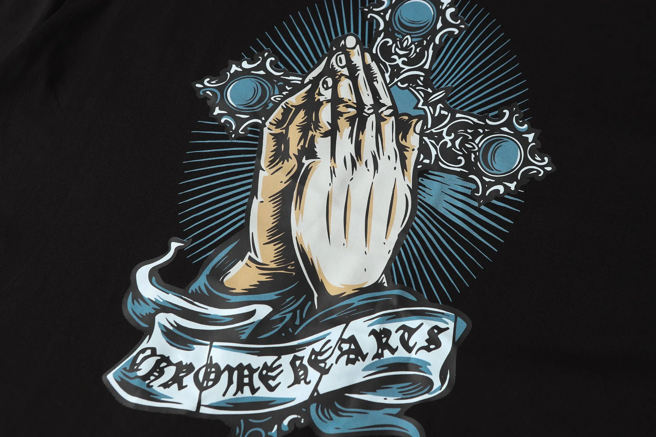 P150 -Chrome Hearts/Chrome Heart Devil's Hand Cross Letter Printed Short Sleeve T-shirt -High weight, high density and high quality. The wool is soft, delicate and skin-friendly. It feels soft and silky. It has excellent warmth and skin-friendly properties.